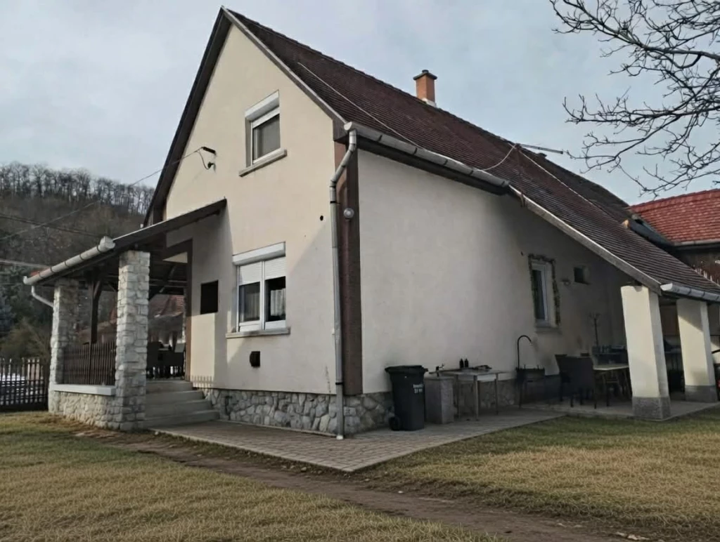 Bejáratott vendégház Bogácson – teljesen felújított nyaraló dézsafürdővel, erdőszélén, 5 percre a termálfürdőtől!