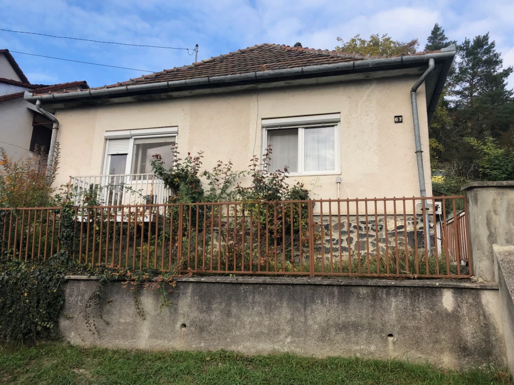 c3-1-name c2-1-name, Bátonyterenye, Kisterenye, Zrínyi út