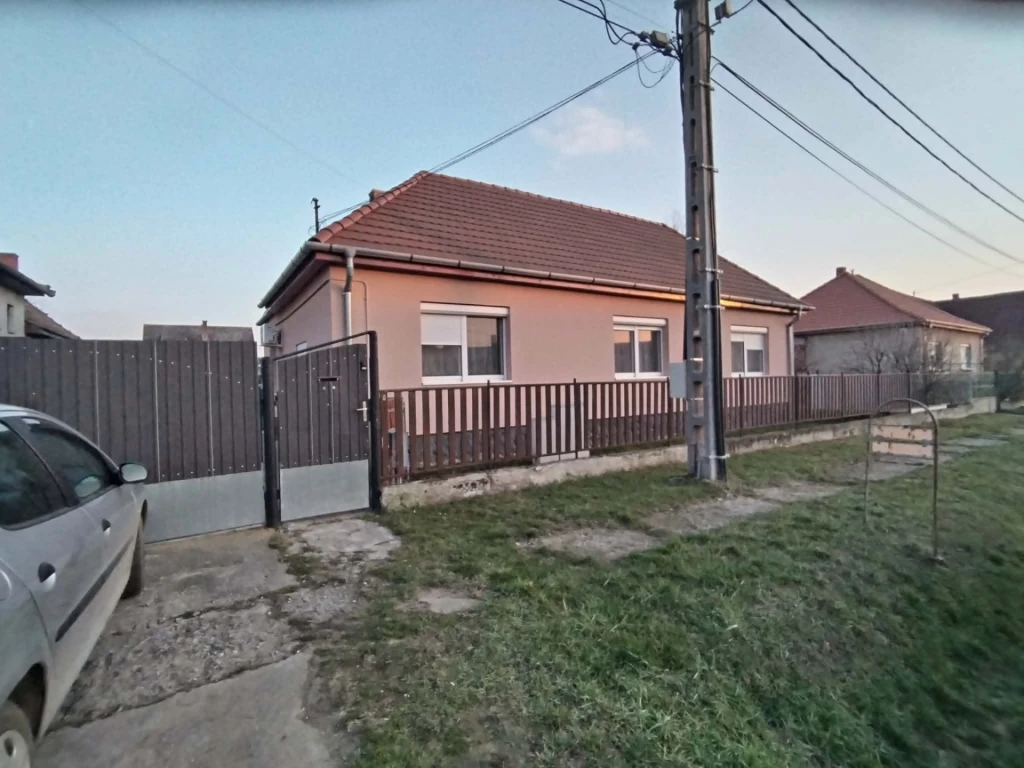 For sale house, Lőrinci