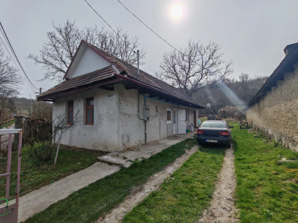 Eladó vályogház Drégelypalánk