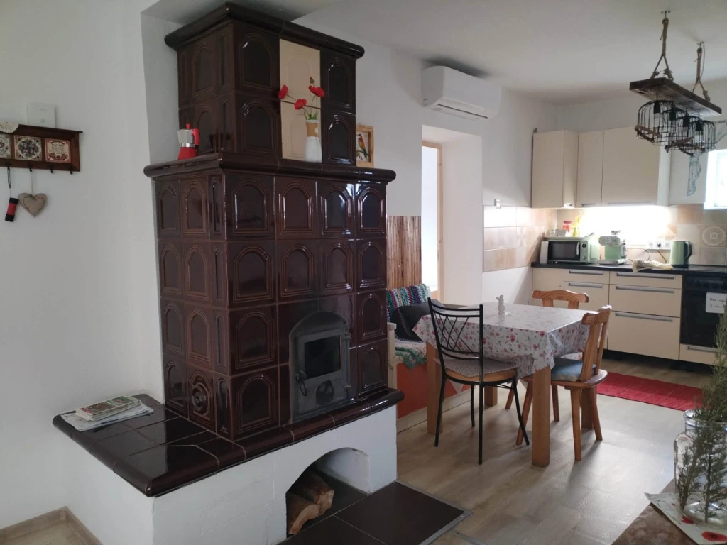 BEFEKTETÉS VAGY OTTHON? MIÉRT NE LEHETNE MINDKETTŐ! – ELADÓ HÁZ RIMÓCON