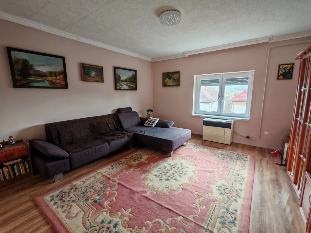 Nemtiben panorámás családi ház