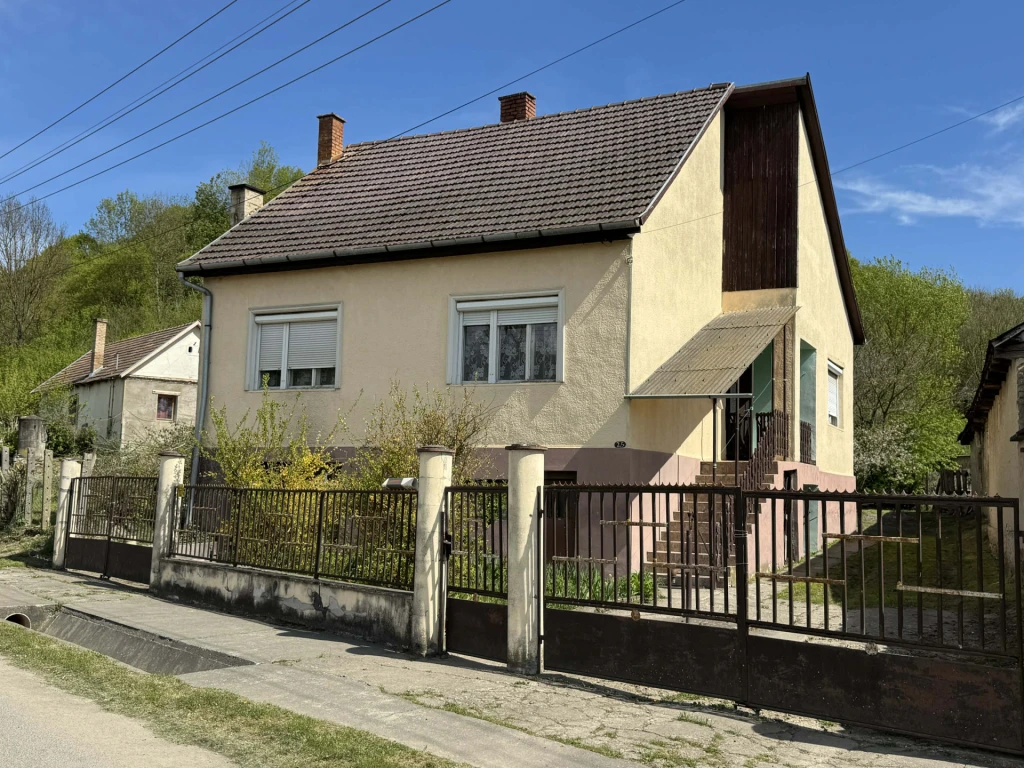 Karancsság, eladó 3 szobás családi ház