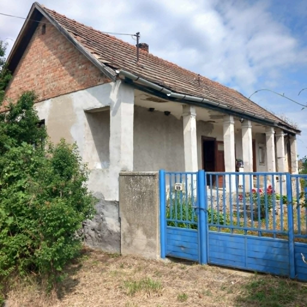 Szurdokpüspöki telek