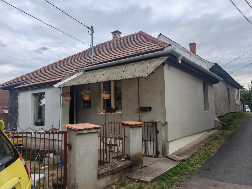 c3-1-name c2-1-name, Mátraszőlős