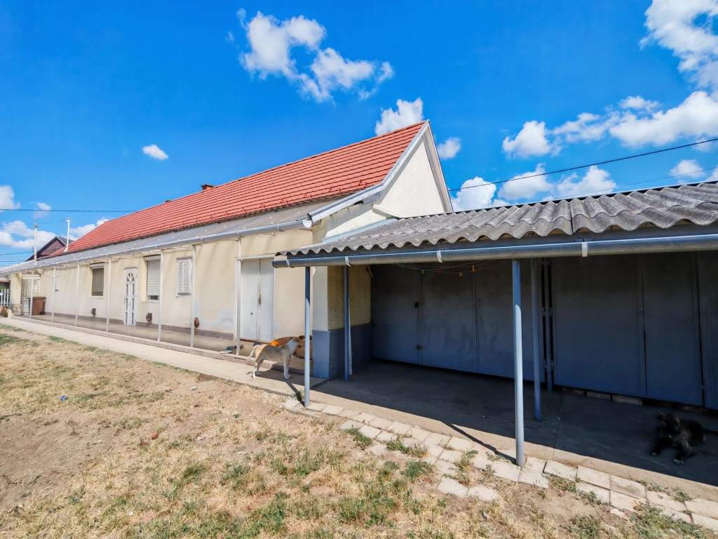 Ecséd parasztház eladó