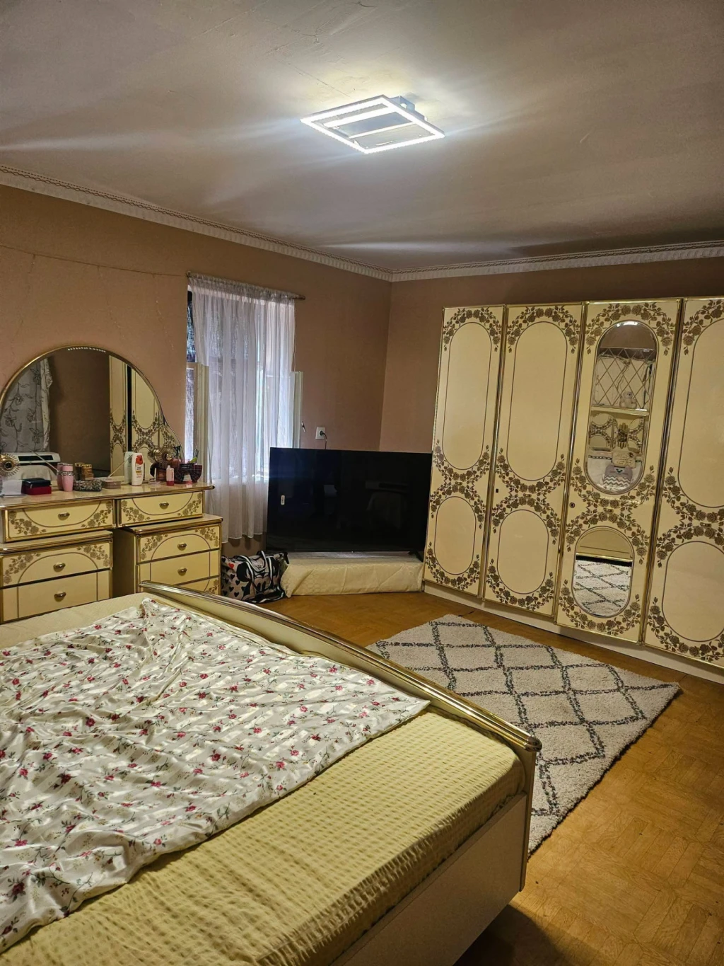 Cered eladó családi ház