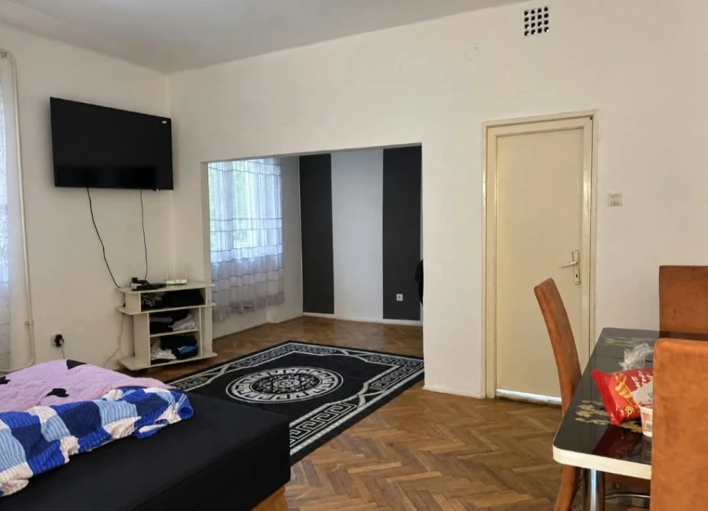 ELADÓ 43 m²-ES FÖLDSZINTI LAKÁS BÁTONYTERENYE KÖZPONTJÁBAN
