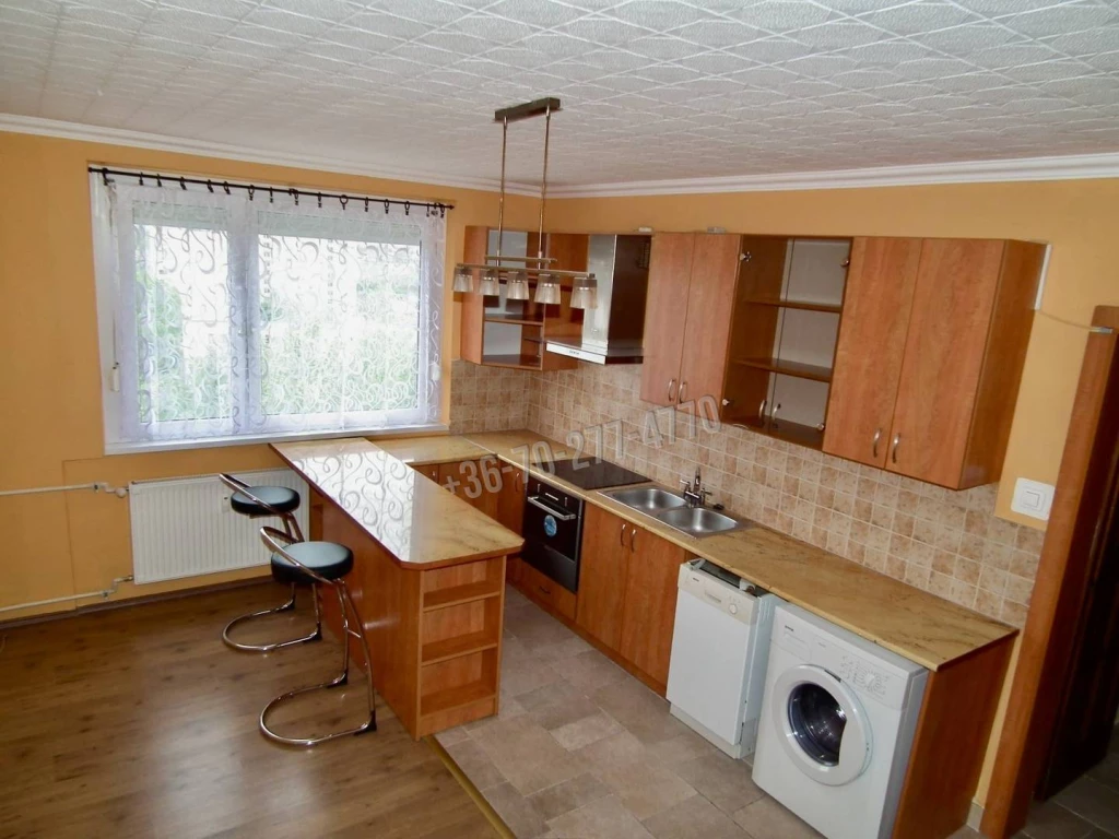 c3-1-name c2-20-name, Oroszlány, Újváros