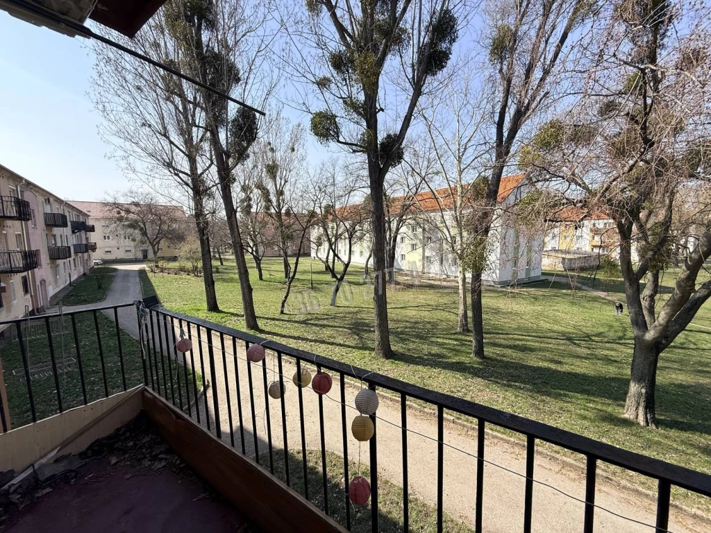 Eladó Társasházi lakás, Oroszlány, Óváros, Fürst Sándor utca, 50nm, 27500000 Ft