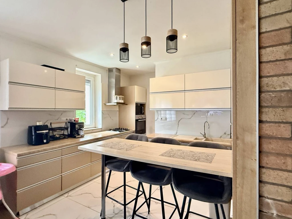 Eladó Társasházi lakás, Oroszlány, Óváros, Fürst Sándor utca, 58nm, 38500000 Ft