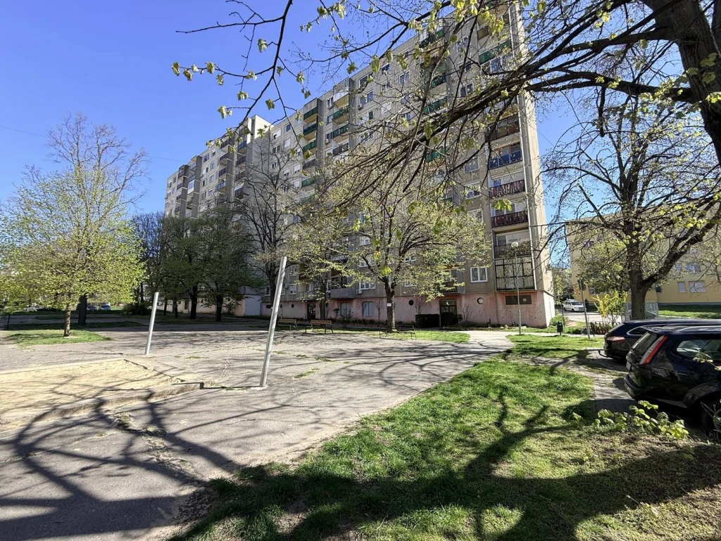 Eladó Panellakás, Tatabánya, Újváros, Mártírok útja, 50nm, 32300000 Ft