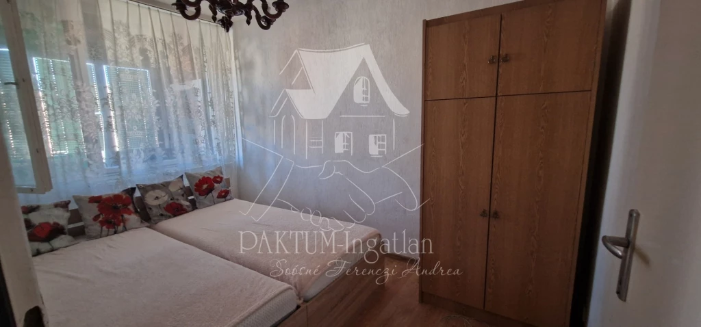 For sale panel flat, Szolnok