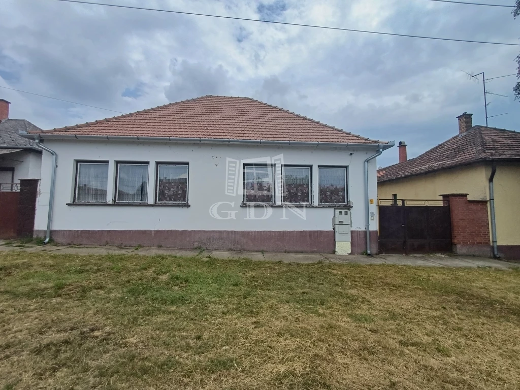 For sale house, Sükösd, Dózsa György út