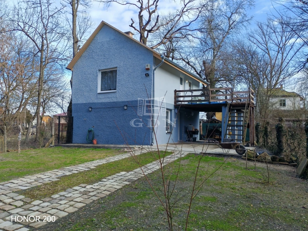 Eladó üdülő, nyaraló, Baja, Dunafürdő, Dunafürdőn