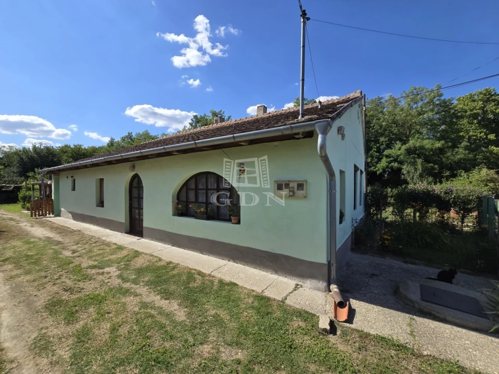 Eladó családi ház, Nemesdéd, Fő utca