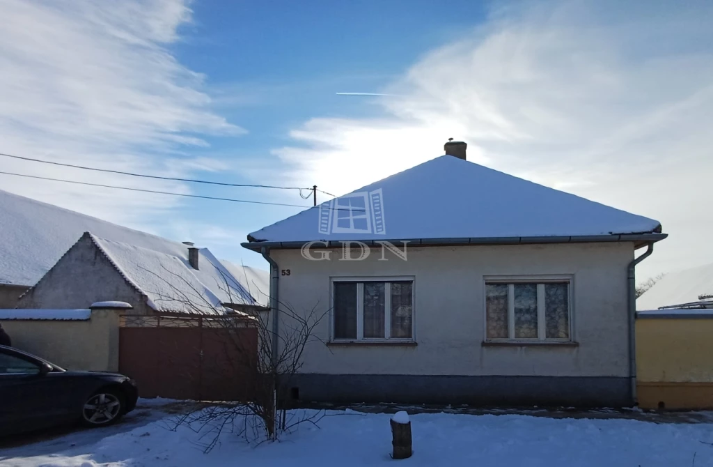 Eladó családi ház, Bátmonostor, Csendes, nyugodt utca