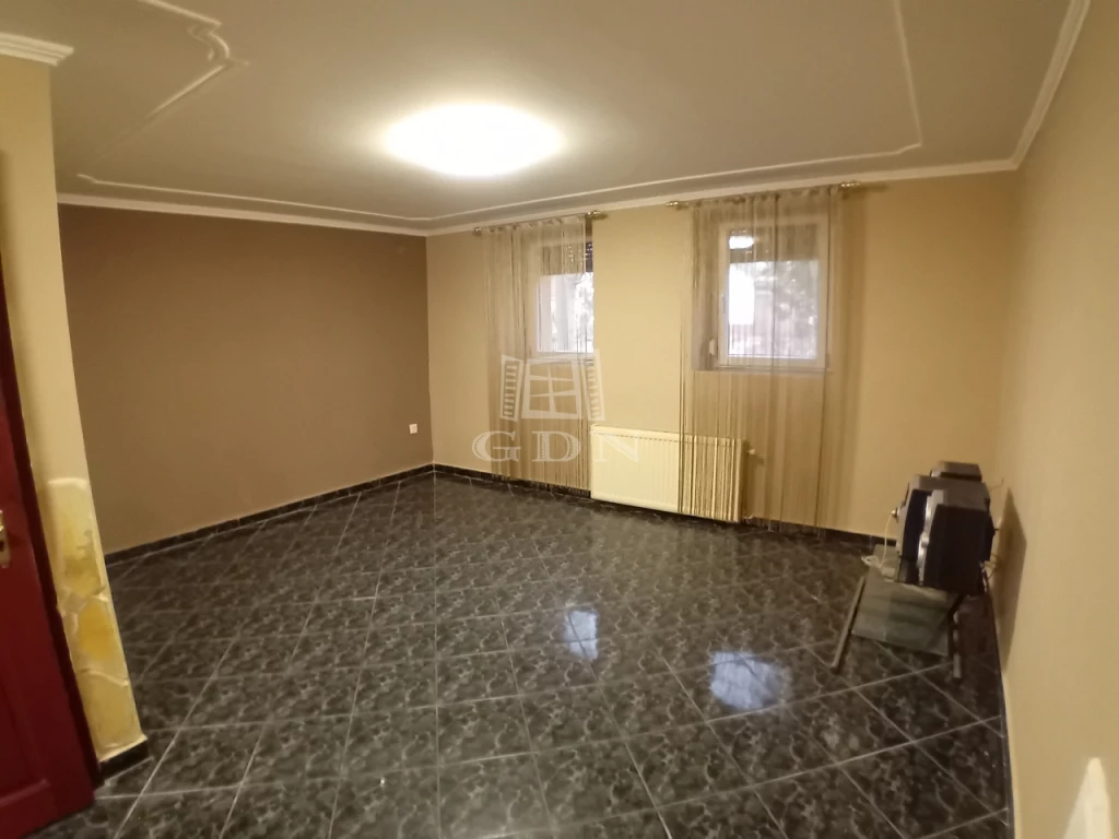 Eladó házrész, Baja, Fehérló utca