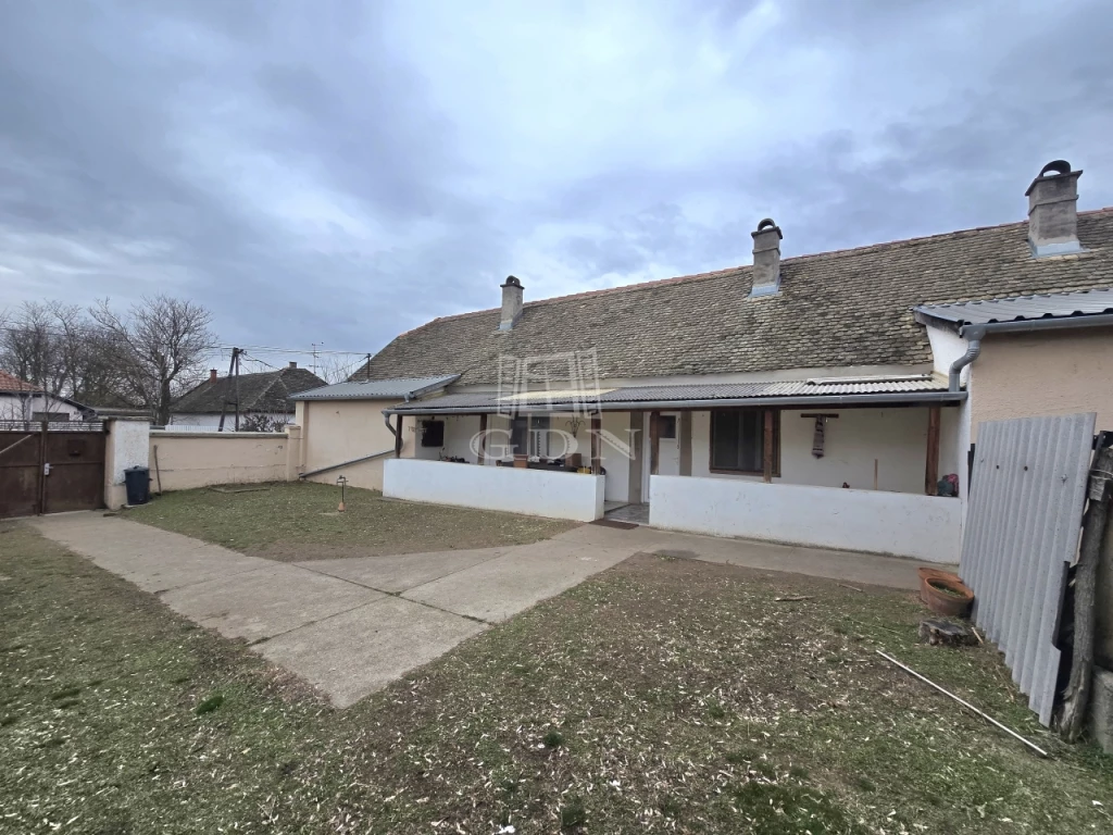 Eladó családi ház, Baja, Homokváros, Kálmán Király utca