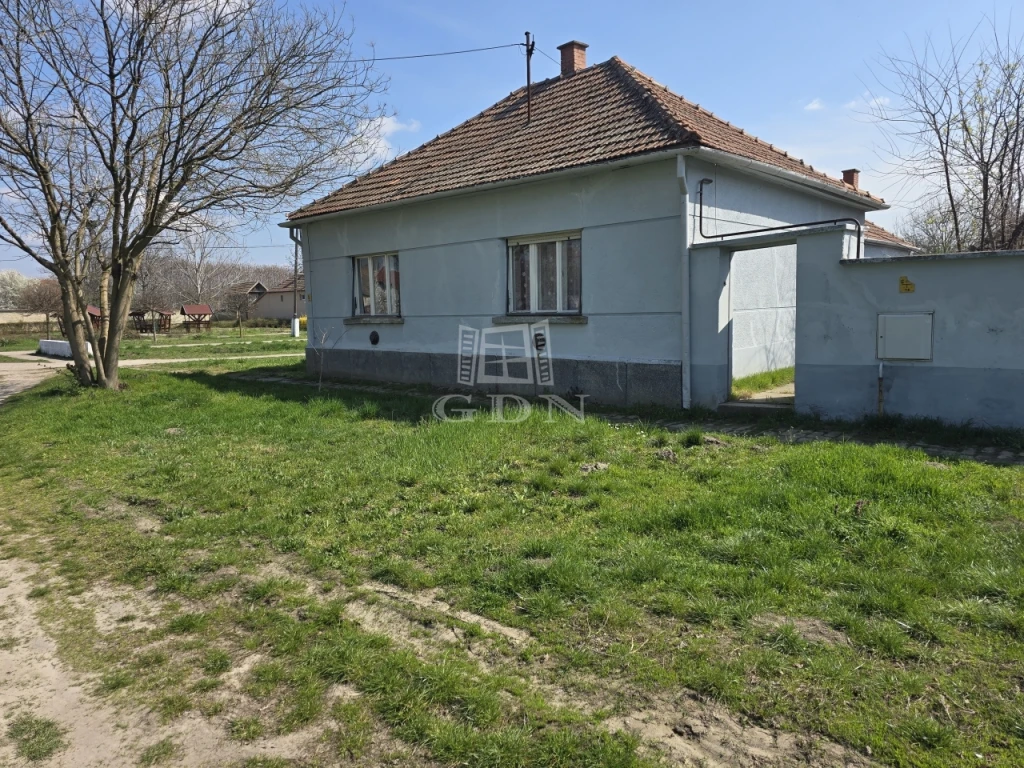 Eladó családi ház, Madaras, Dózsa György utca