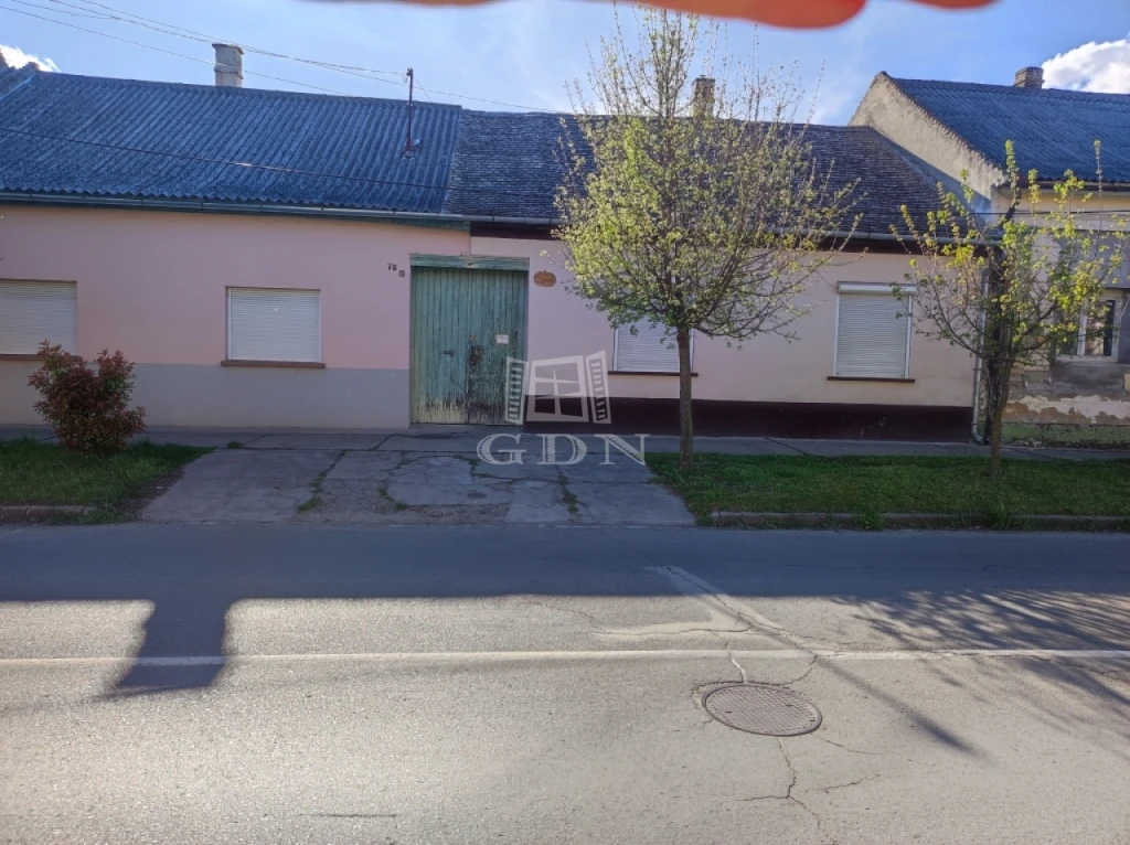 Eladó házrész, Baja, Belváros, Szent Antal u 75/A