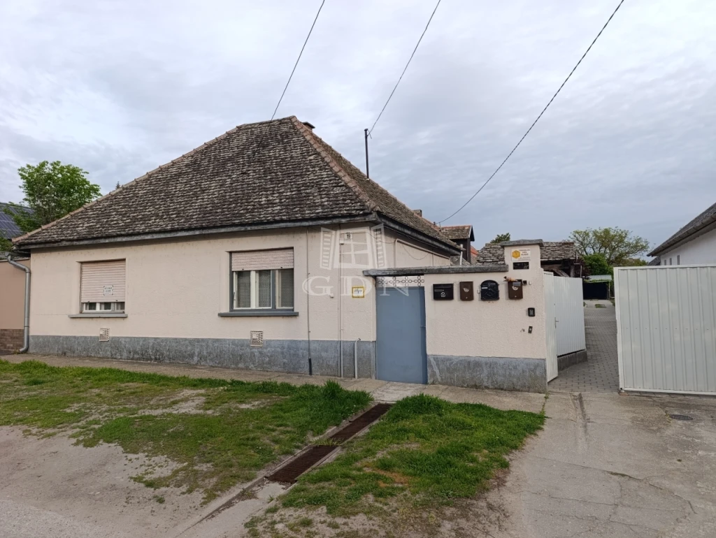 Eladó házrész, Baja, Bajaszentistván, Pandúr utca