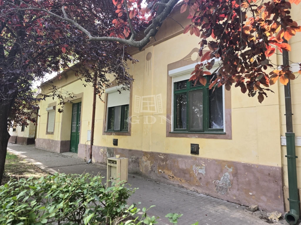 Eladó családi ház, Madaras, Báthori István utca