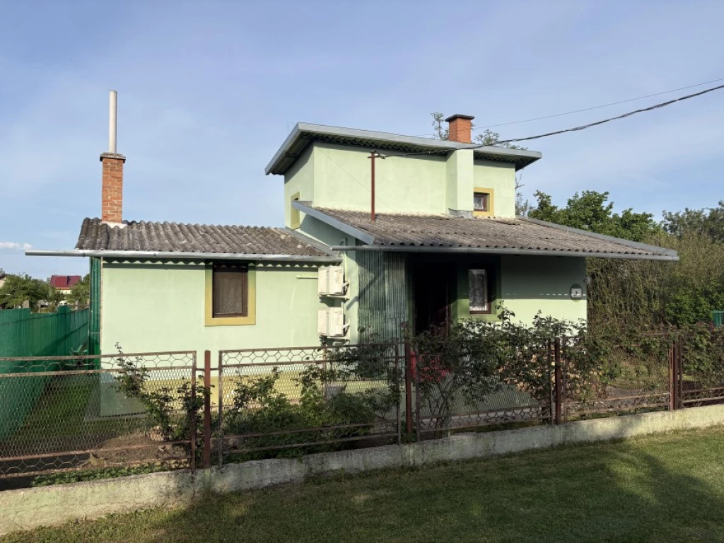 c3-1-name c2-1-name, Hódmezővásárhely, Öreg-Kishomok