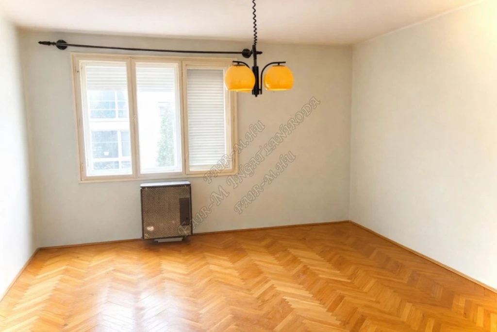 Eladó Társasházi lakás