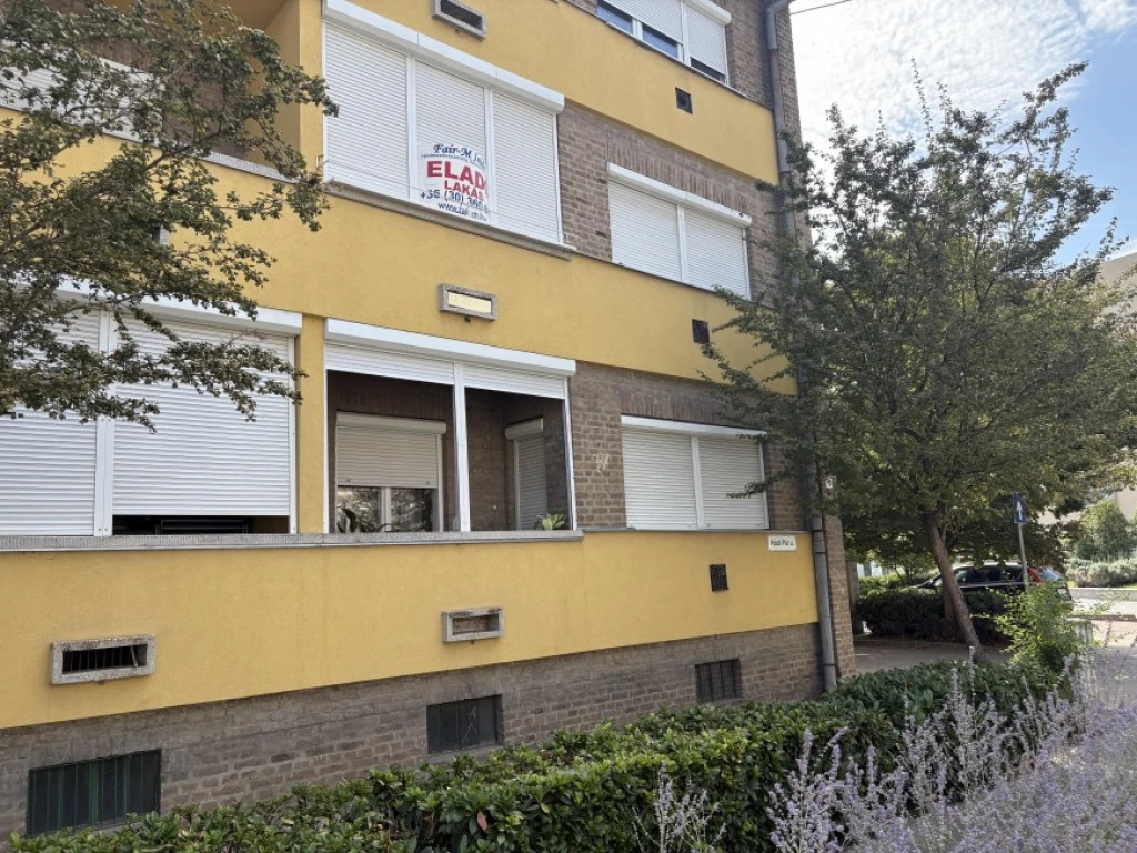 Eladó Társasházi lakás