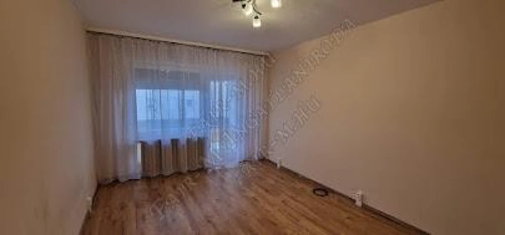 Kiadó Társasházi lakás