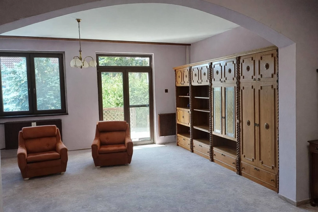 Eladó Sorház, Salgótarján, Városközpont, Pécskő út, 220nm, 64990000 Ft