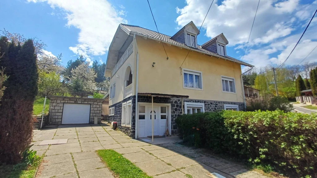 Eladó Családi ház, Salgótarján, Zagyvaróna, 360nm, 39900000 Ft