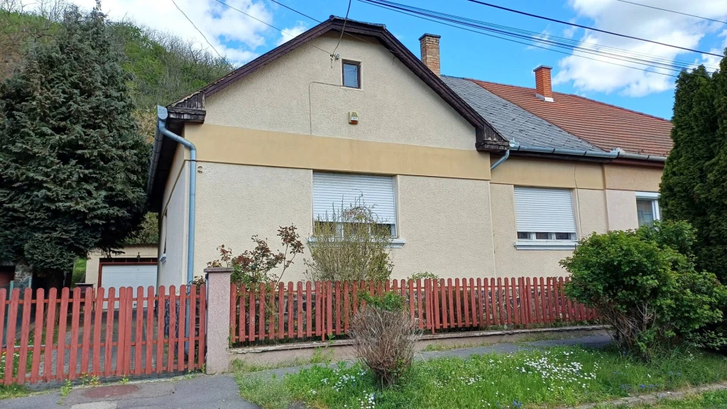 Eladó Családi ház, Salgótarján, Forgáchtelep, Szérüskert , 90nm, 35900000 Ft