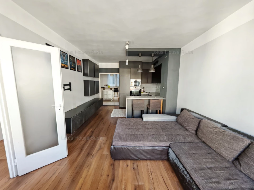 For sale brick flat, Budapest XI. kerület