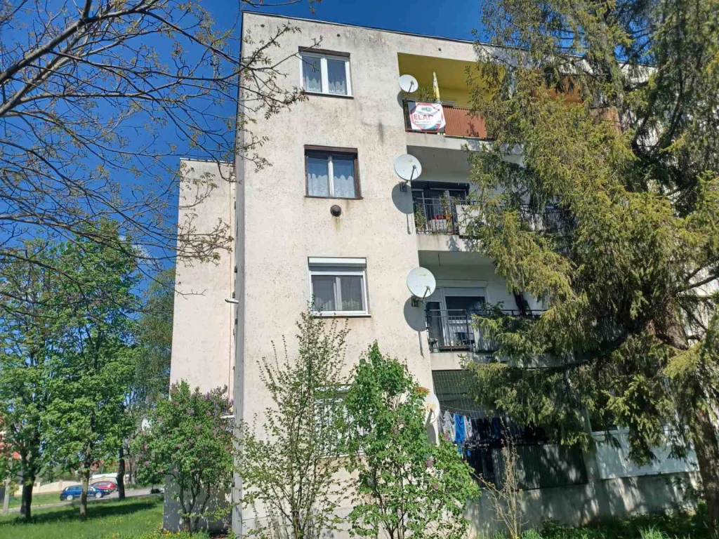 Encsen lakás ELADÓ fiatalok életkezdéséhez kiválóan alkalmas