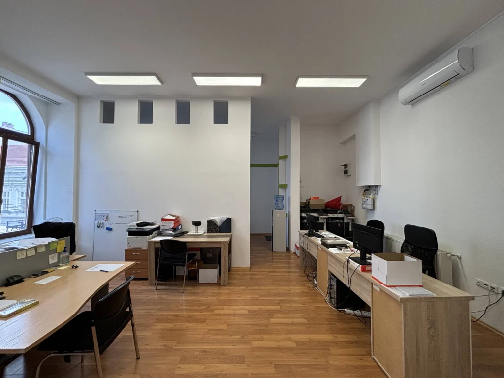 For rent office, office block, Miskolc