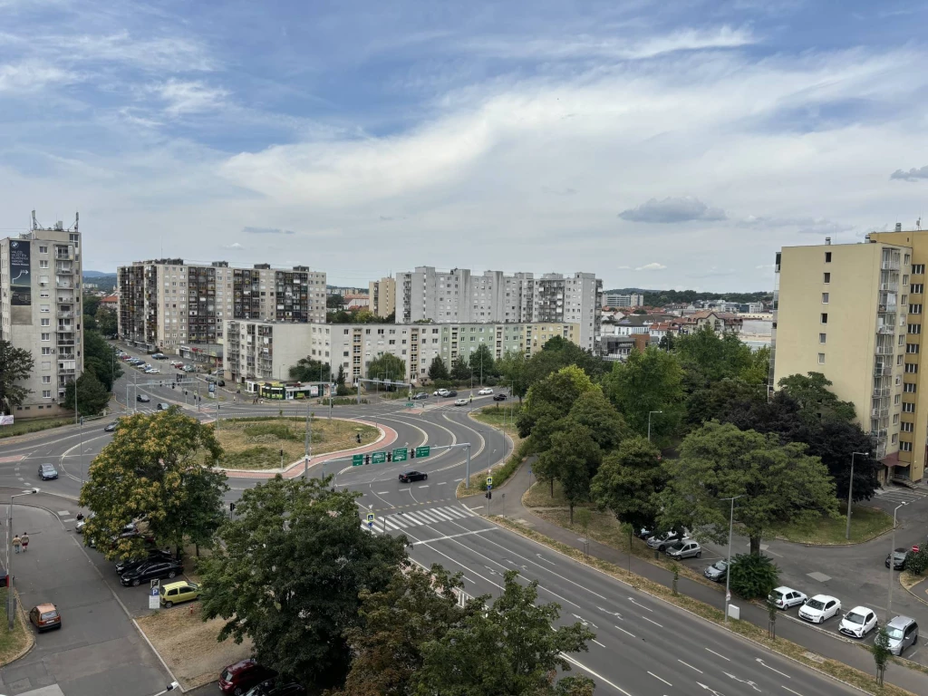 Megvásárlásra kínálok Miskolc, Vörösmarty városrészen egy 55 nm-es 2 szobás lakást.