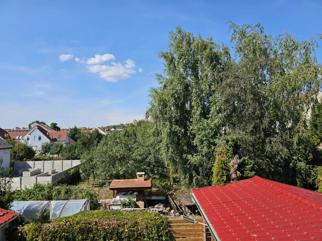 Megvásárlásra kínálok Eger csendes utcájában egy 74 nm-es, 2 szobás, 1 emeleti lakást.