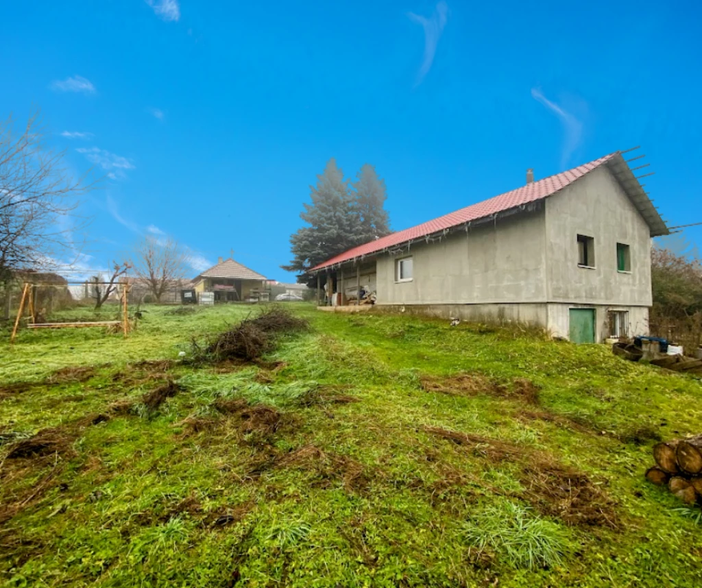 Eladó zártkert, Nyékládháza