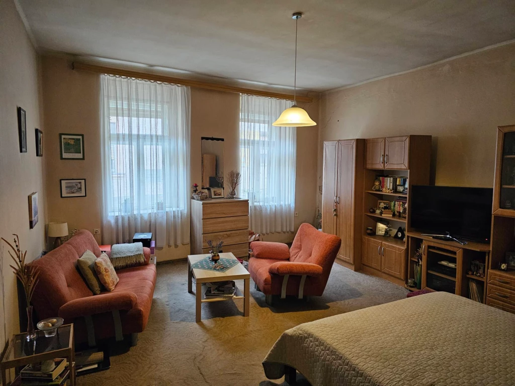 c3-1-name c2-1-name, Eger