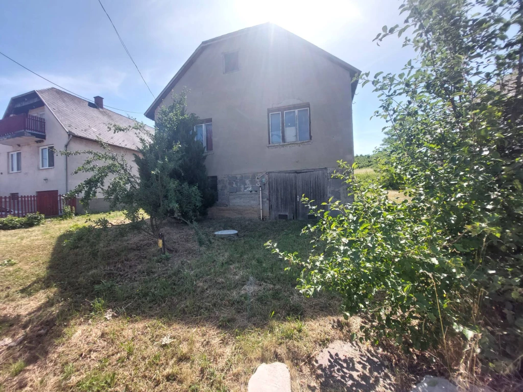 Nagyon jó elrendezésű 3 szobás családi ház ELADÓ Szalaszenden!