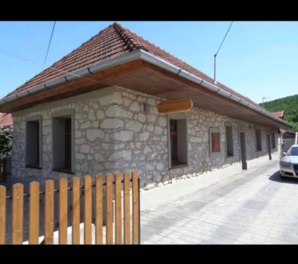 Eladó, jól működő vendégház Sátoraljaújhely–Rudabányácskán – 1500 m²-es telken, medencével, szaunával!