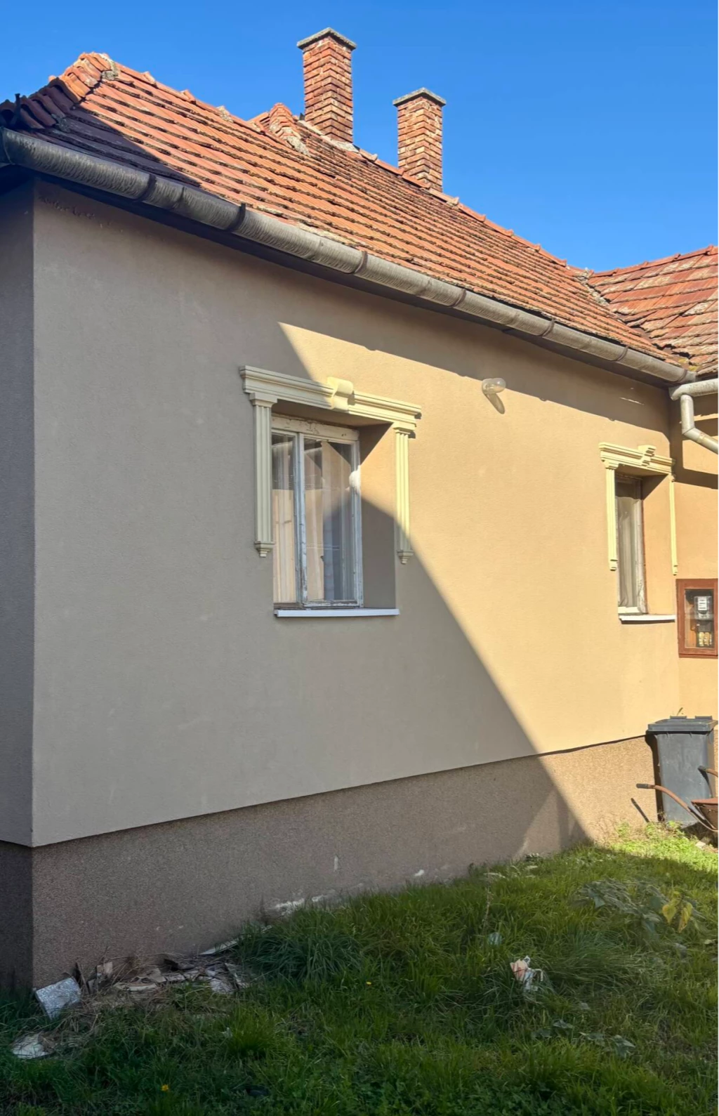 Edelény-Finkén eladó egy 60 m²-es, 2 szobás, belsőleg felújítandó, jó szerkezetű családi ház, Dryvit szigeteléssel