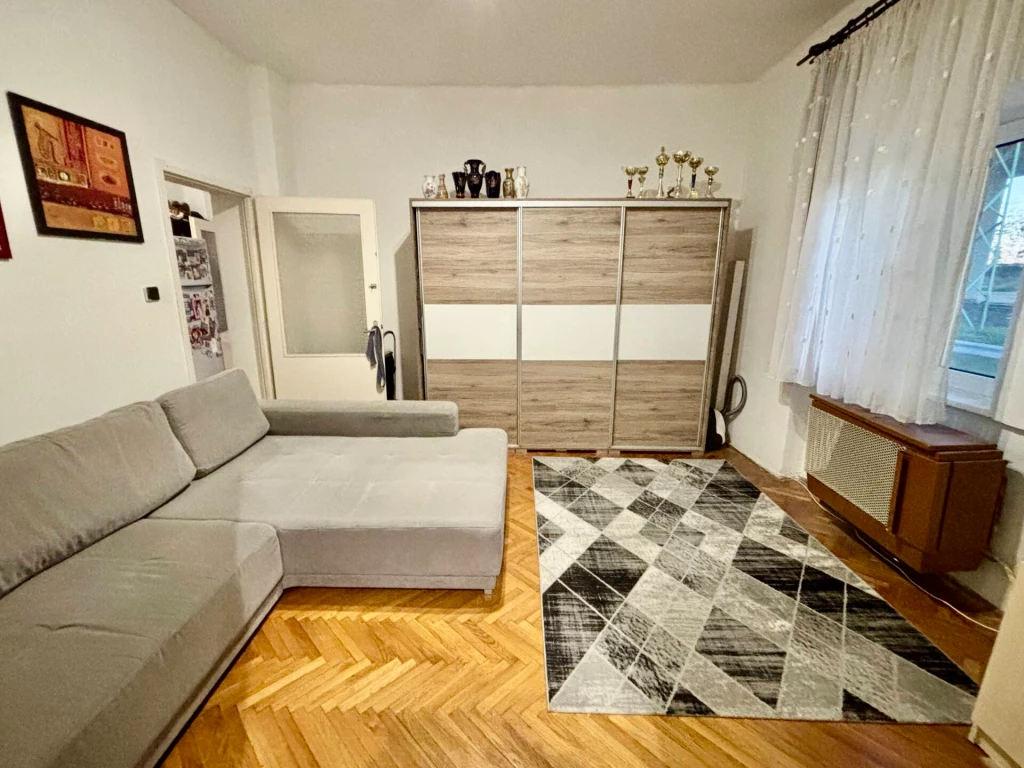 Eladó 2,5 szobás családi ház garázzsal Miskolcon