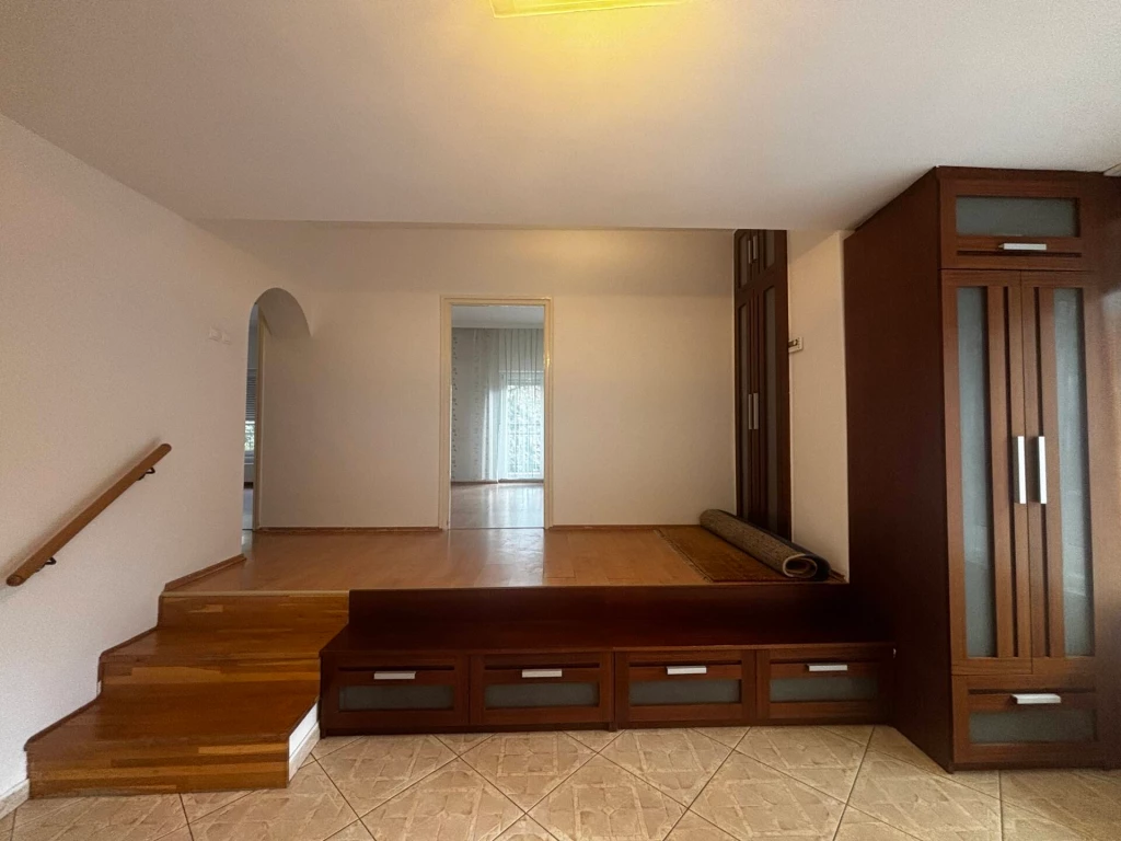 Megvásárlásra kínálok Miskolc Tapolcán egy gondozott szép állapotban lévő, családi házat, szaunával, csendes saroktelken.