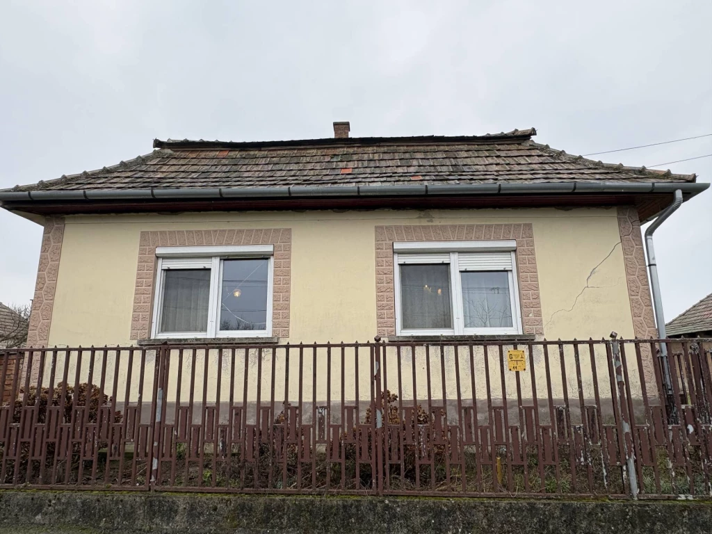 Eladó családi ház, Göncruszka