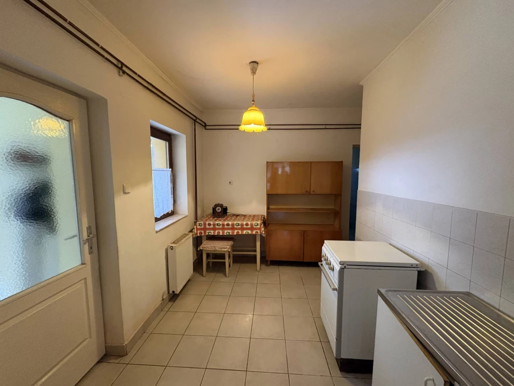 FALUSI CSOK + 3%-OS KEDVEZMÉNYES HITEL IGÉNYELHETŐ – ELADÓ CSALÁDI HÁZ TOMORON  Eladásra kínálok Tomor településen, Borsod-Abaúj-Zemplén vármegye egyik nyugodt, természeti környezetben fekvő