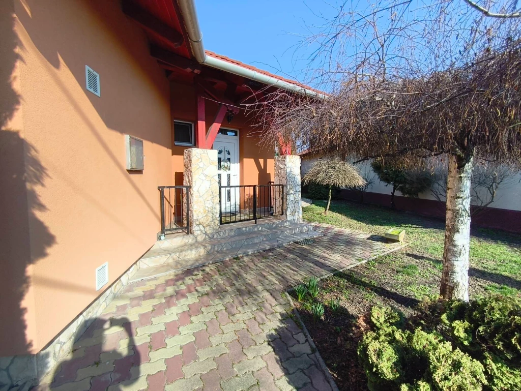 c3-1-name c2-1-name, Felsőzsolca