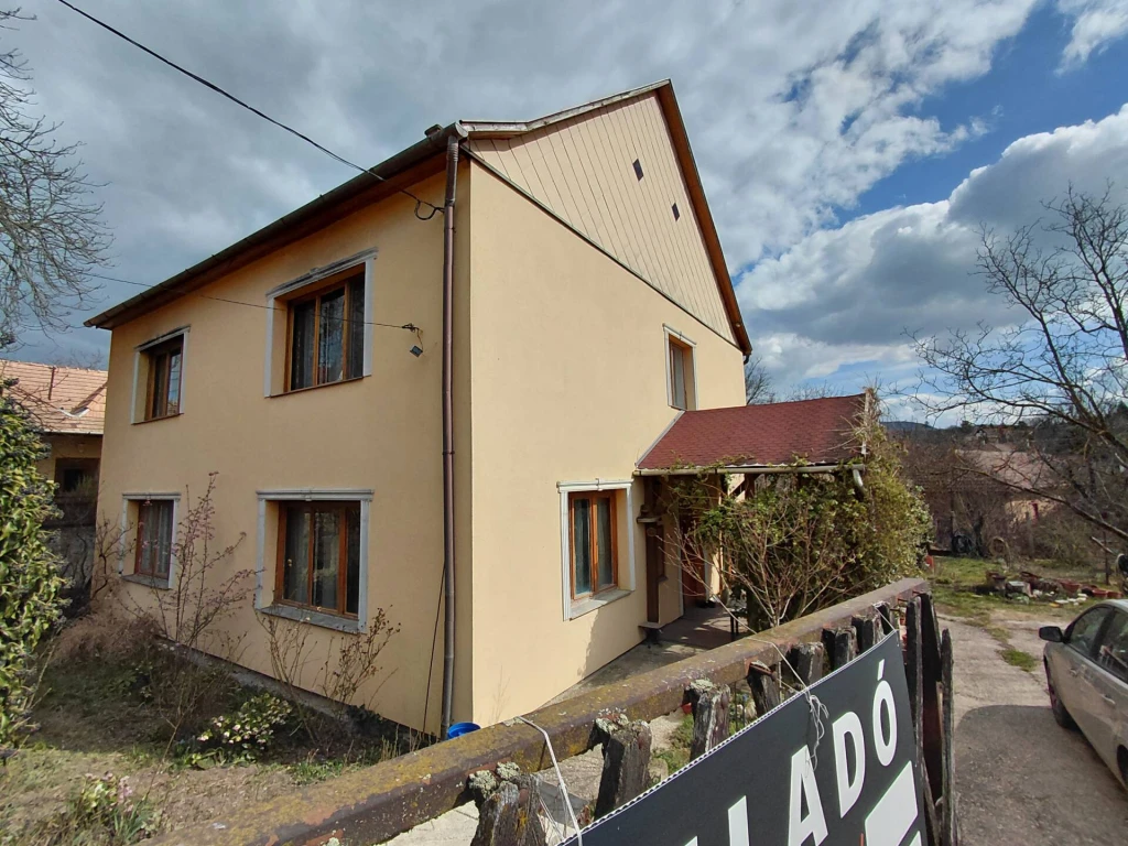 Eladó 3 szobás családi ház Mádon